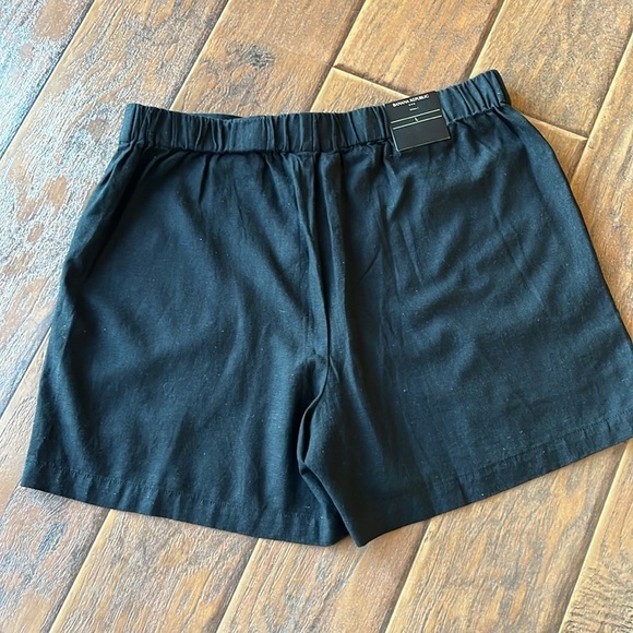 NEW Banana Republic Shorts - Size Large - Picture 6 of 8